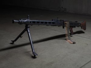 MG 42